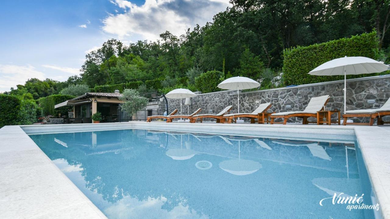 Apartments Vunic Mošćenička Draga エクステリア 写真