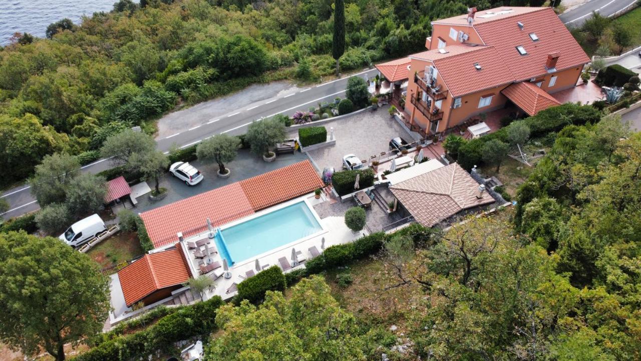 Apartments Vunic Mošćenička Draga エクステリア 写真