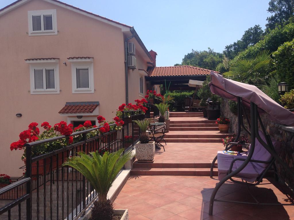 Apartments Vunic Mošćenička Draga エクステリア 写真