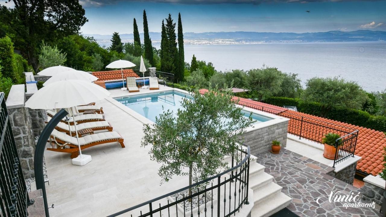 Apartments Vunic Mošćenička Draga エクステリア 写真