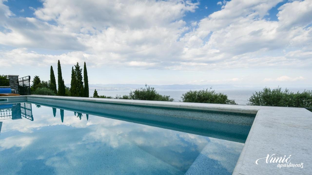 Apartments Vunic Mošćenička Draga エクステリア 写真