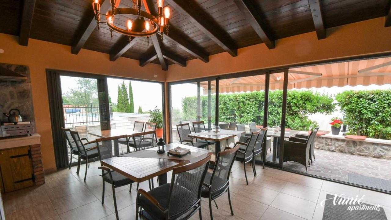 Apartments Vunic Mošćenička Draga エクステリア 写真
