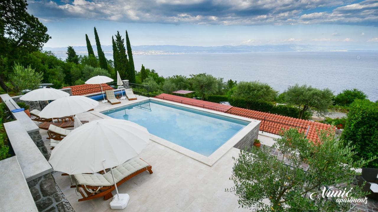 Apartments Vunic Mošćenička Draga エクステリア 写真