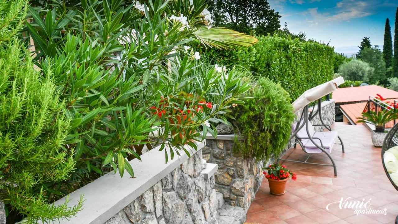 Apartments Vunic Mošćenička Draga エクステリア 写真